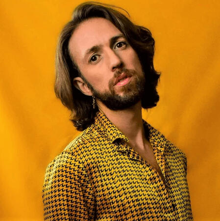 ๐จ๐ด Esteman